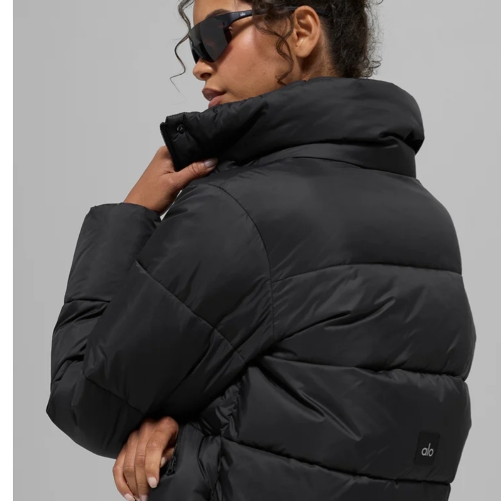 Alo Puffer Jacket M NWT - Picture 6 of 6